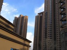 奥体商圈公摊小保持好拎包住业主诚心卖