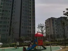 电梯房,环境优美,交通便利,居家装修,精装好房