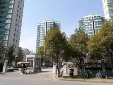 电梯房,环境优美,交通便利,居家装修,精装好房