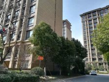 洋房社区一梯两户带产权车位 满五仅需契税 拎包入住近轻轨站
