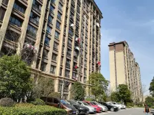 德富路旁幽雅小区,中间楼层阳光充足