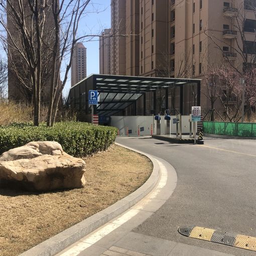 仁恒滨河湾3室1厅1卫南朝向2400.00元/月出租