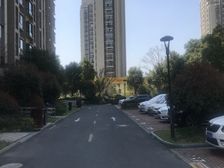 近地铁家具全送,随时看房,通风好新上房源