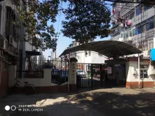 此房房东诚意!两房朝南一房朝北!一梯两户房型正