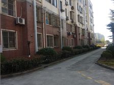 满五,地铁300米,近商场菜场,交通方便,配套齐全