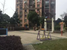 房子户型方正,得房率高,无浪费的面积,采光好