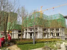 房东诚心出售天府城中间楼层精装套三对中庭