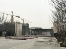 户型方正,采光好,中间楼层,配有车位