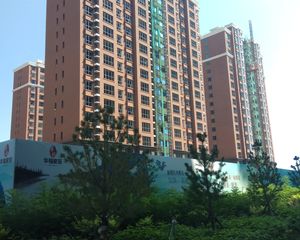 金桥地铁口 ,兴安路 ,出行方便 ,户型采光好。