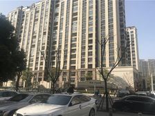 婚房装修 诚心出售 有产权车位