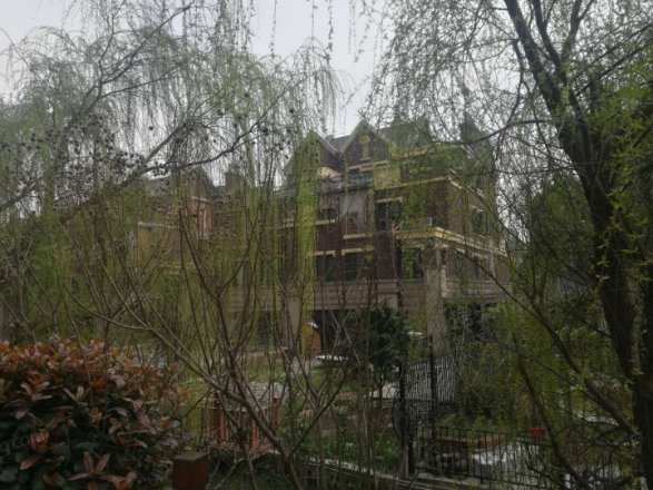 西上海君廷
