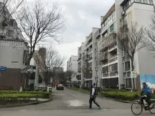 ?临港新片区两轨交汇+大露台+单身社保一年可购?