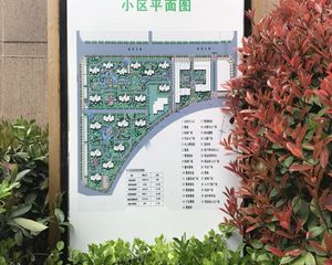 近校区.商场.三房,明厨明卫,楼层好,。