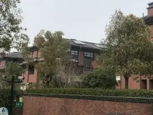 红醍别墅边套双拼合院!三面采光带花园,,看房方便!