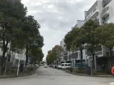 中间楼层,已改两房,精装修,拎包入住,诚意置换!!