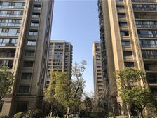 万濠世家 精装修楼层好 户型方正 诚意出售