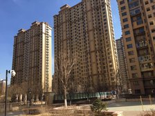 东亚五期一楼带小院精装修,看房方便