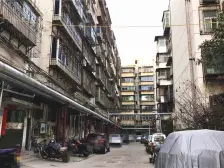 永安街35号院 满五 正南朝向 临地铁 密度低 近医院