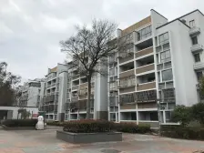 顶楼带阁楼,装修精简,可拎包入住