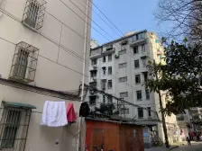 视野采光俱佳,二级旧里待动迁,地理位置优越。