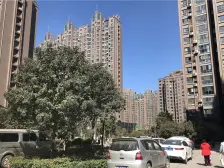 地铁口、小高层、双气、高得房率方正三居室