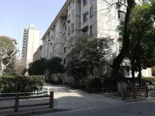 大学隔壁,享受大学资源,中间楼层,位置安静,交通生活方便