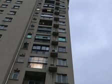 2021年小区,精装修凤凰楼层,看房随时,价可谈