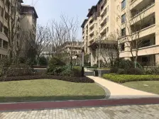 茶园新区 中交漫山二期六房388万