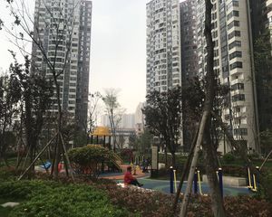 合能珍宝琥珀3期3室2厅南