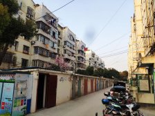 新出地铁口小两房+居家装修+位置好+可小刀