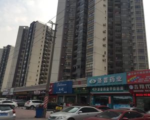 合峰东岸精装南向三房大阳台
