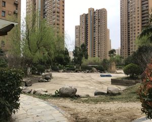 ,采光好,视野充足,楼层好优质的湖景房,诚心出售