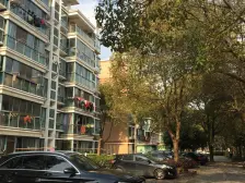 位置好,楼层佳,采光好,看房方便,诚售 有租赁车位