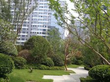 东区标杆楼盘,南北户精装两房,中间楼层,诚心出售