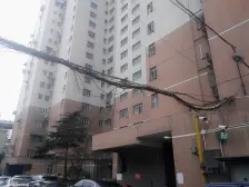 高区精装电梯一室户,配套齐全,视野采光好