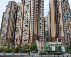 玺龙湾4室2厅西南