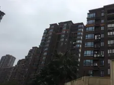 恒泰花苑 4房2厅2卫100多万高档品牌家具家电非诚勿扰