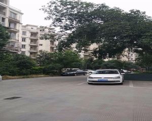 清江小区1室1厅东南