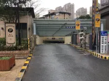 产权清晰,过户安全,房子位置靠中间,小区环境好,