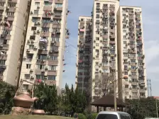 电梯小三房,公园旁有地铁,配套全价可谈!!