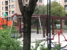 电梯中间楼层 毛坯满五年税费各付 看房方便