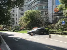 店长推荐+视野开阔+不沿马路+智能家居+诚意出售