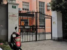 此房是南北两个房间,通风好,每个功能间都有窗户