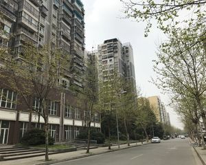 怡泰花园1室1厅东南