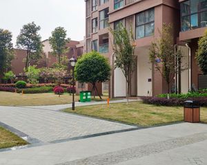 地铁首座 3室1厅 东 西南