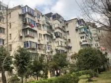 满五为一双南卧室有客厅,非一楼配套齐全,车位充足