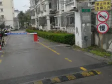 地铁入户+河景房+商圈配套齐全+双层空间