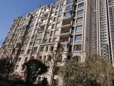 品质精装,好楼层,南北双阳台,业主诚意出售。