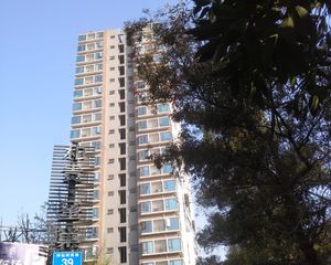和贵蜜巢1室1厅东东北