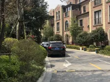 小区中心位置,环境优美,刚需好房,诚意出售